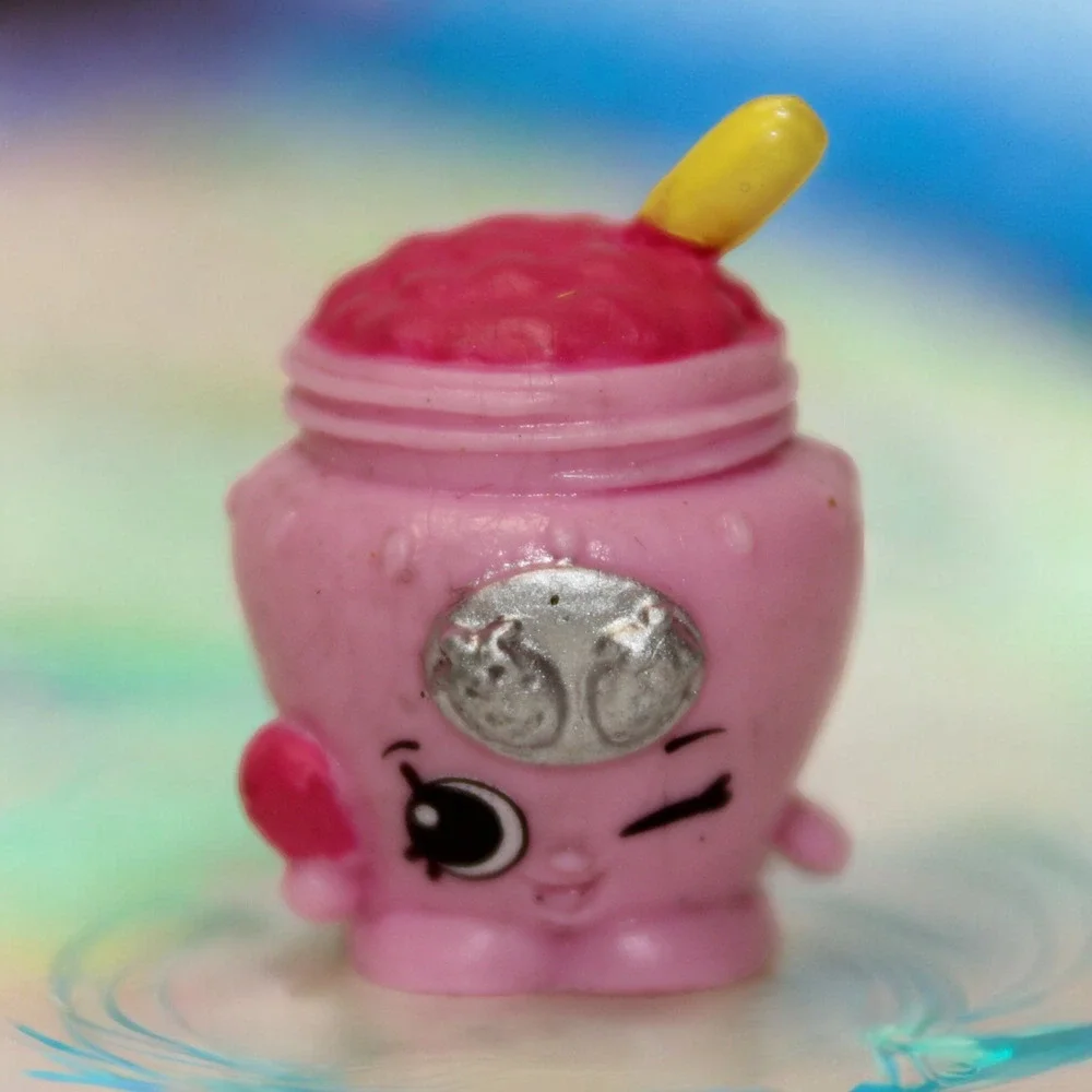 Shopkins Strawberry Jan Chef Club Exclusive Season 6 Pink